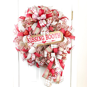 Valentine's Day Mesh Wreath